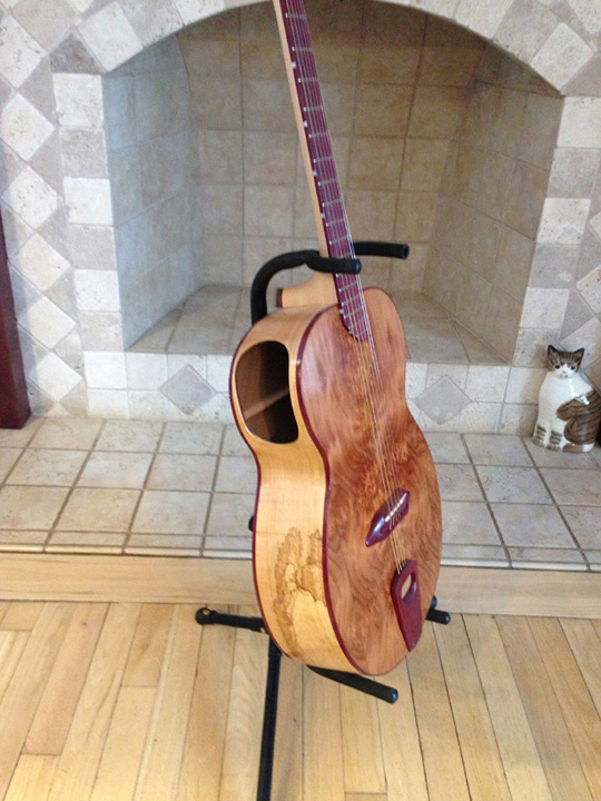 http://kencali.com/buckeye_guitars/RF_01.jpg
